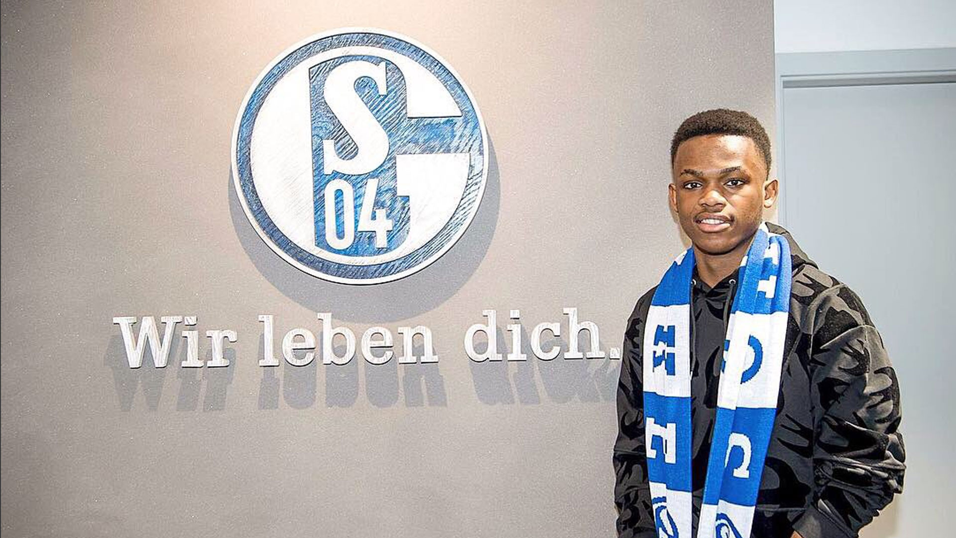 12个防守 12个防守